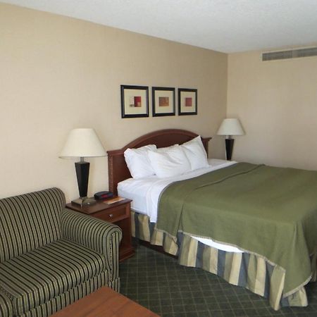 Howard Johnson Grand Forks Kültér fotó