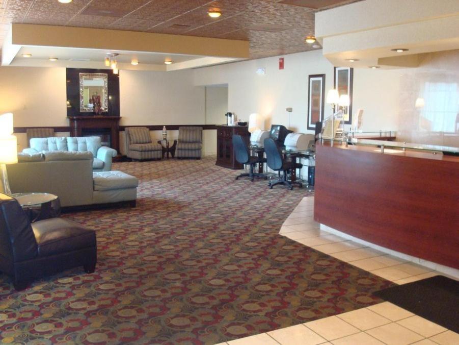 Howard Johnson Grand Forks Kültér fotó