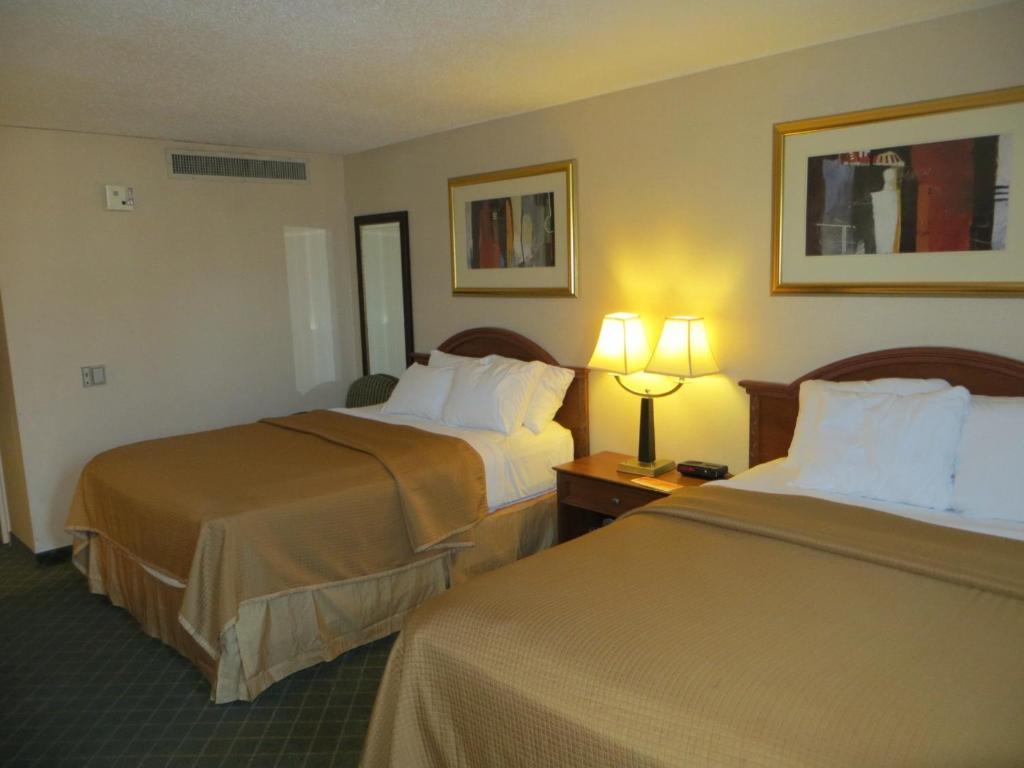 Howard Johnson Grand Forks Szoba fotó