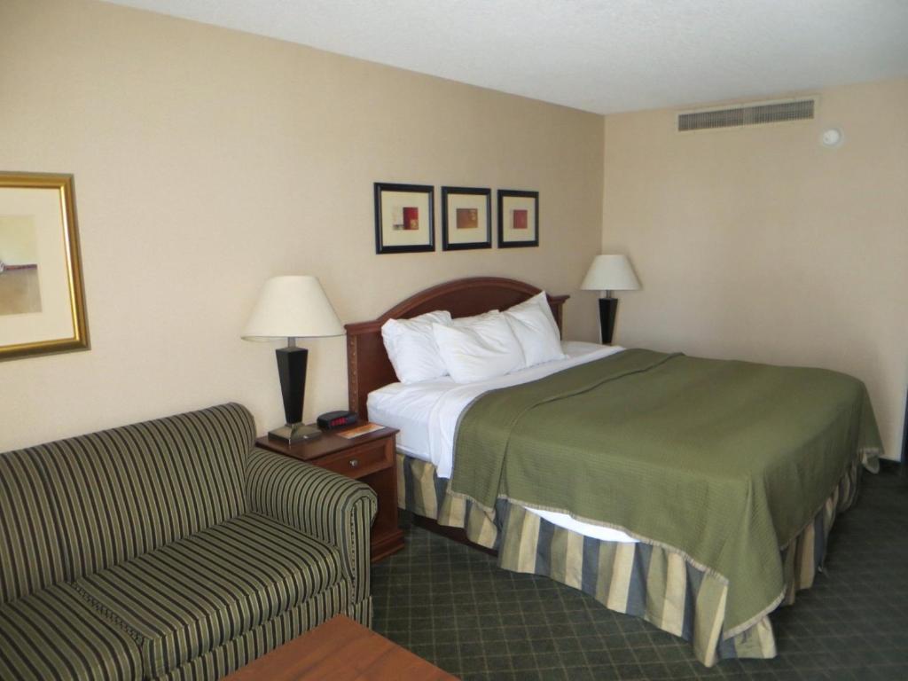Howard Johnson Grand Forks Kültér fotó