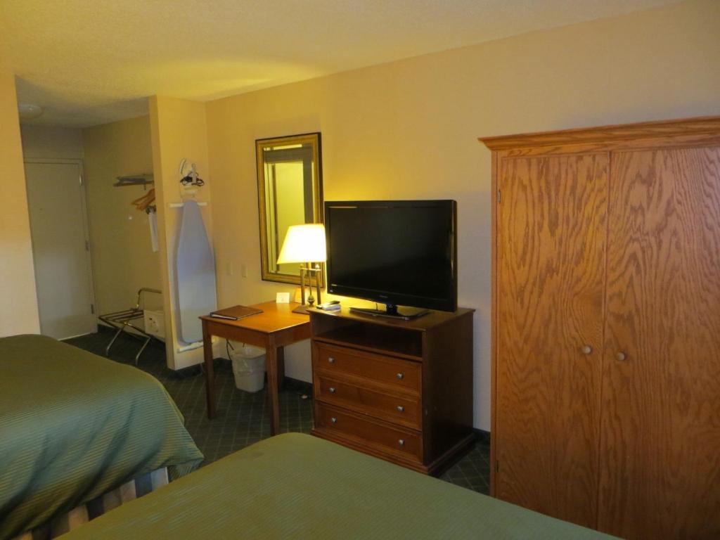 Howard Johnson Grand Forks Szoba fotó