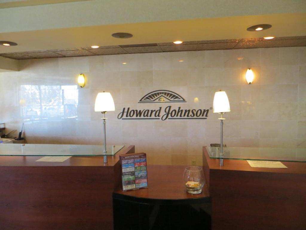 Howard Johnson Grand Forks Kültér fotó