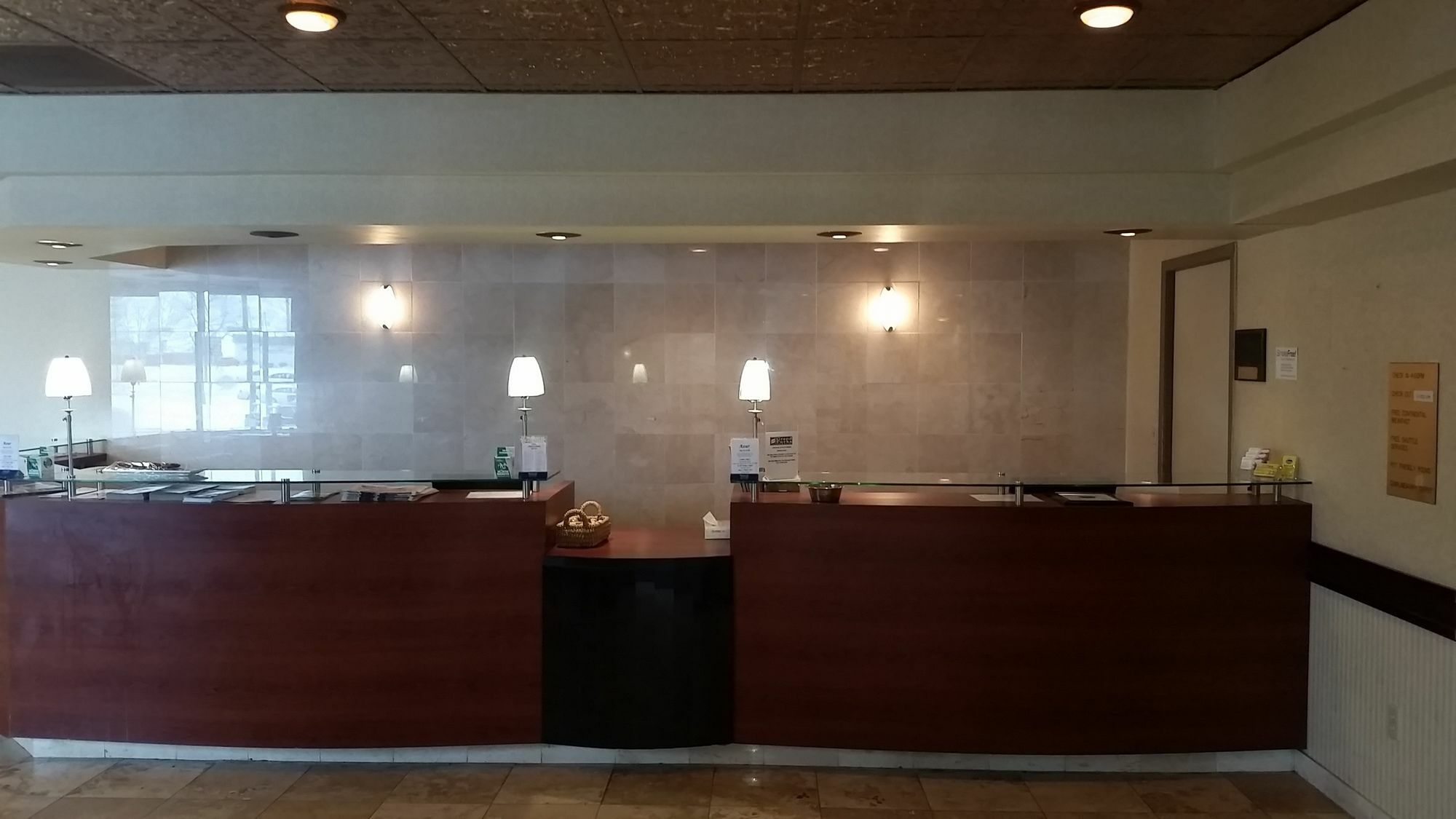 Howard Johnson Grand Forks Kültér fotó